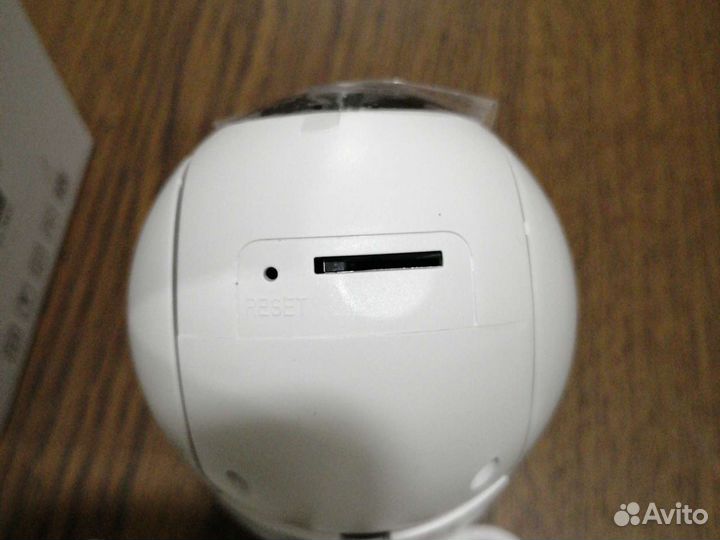 Комнатная поворотная wifi камера