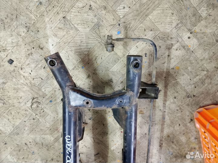 Nissan cube z10 задний подрамник балка