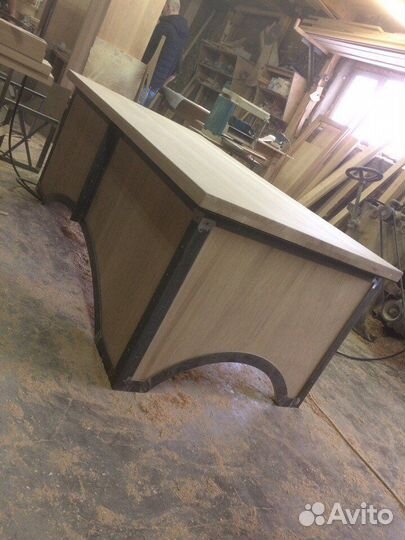 Письменный стол из массива Дуба