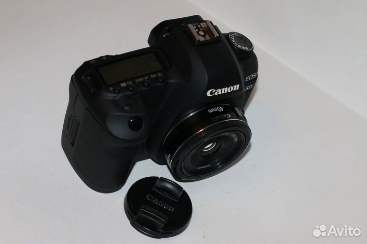 Canon 5D Mark II + 40 2.8