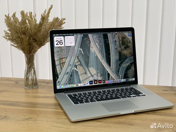 MacBook Pro 15 2017 i7 Sonoma + Photoshop