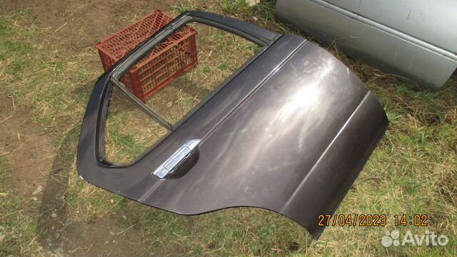 Дверь задняя правая Nissan Bluebird U14