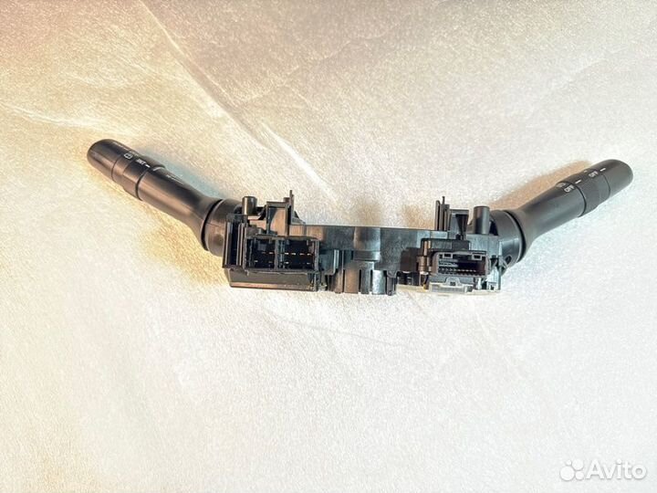 Блок подрулевых переключателей Toyota Corolla