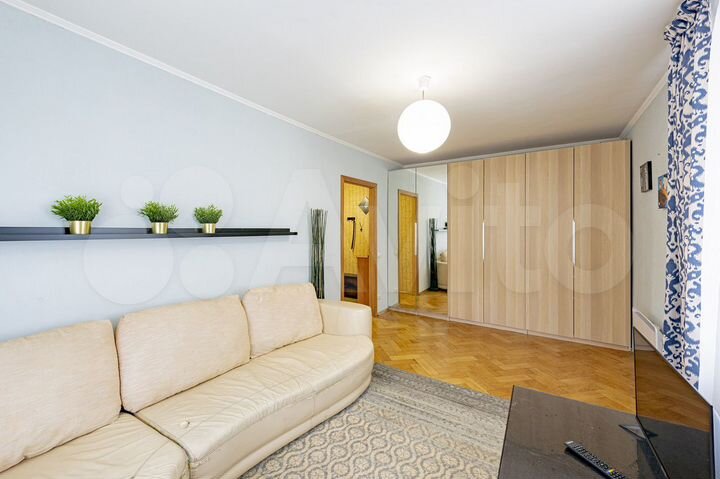 2-к. квартира, 55 м², 3/5 эт.