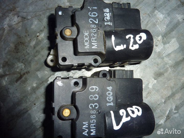 Mitsubishi моторчик печки mr568389 mr268261