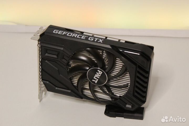 Видеокарта GTX 1650 Super