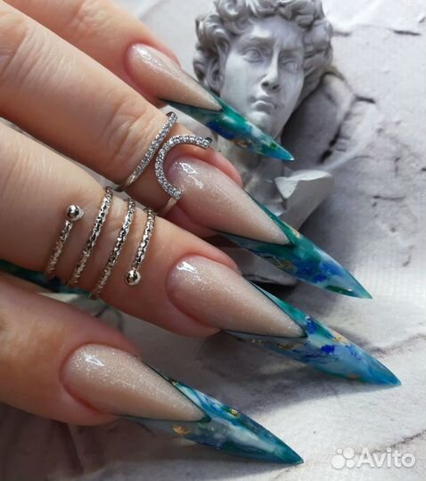 Наращивание и укрепление ногтей