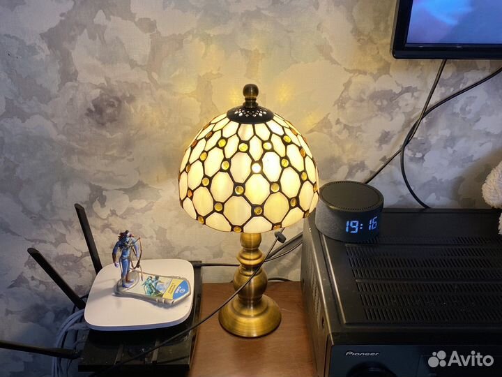 Настольная лампа