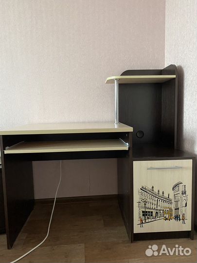 Компьютерный стол