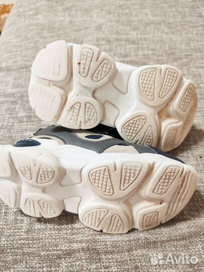 Кроссовки для мальчика 27 р