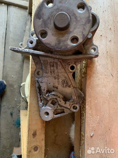 Помпа ford fiesta