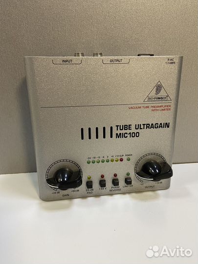 Ламповый предусилитель Behringer MIC100