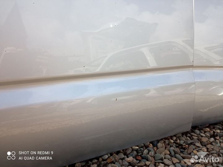 Передняя дверь Toyota Noah R60