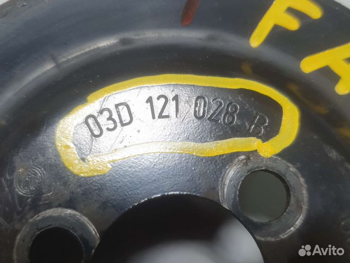 Шкив водяного насоса помпы Skoda Fabia 2 1.2 л