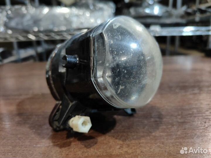 Фара противотуманная передняя левая Bmw 3-Series