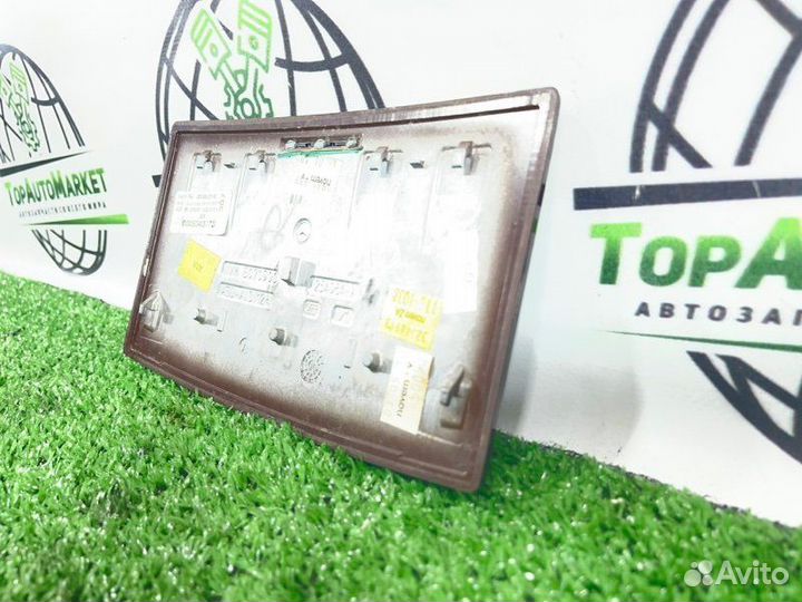 Накладка консоли Mercedes-Benz E-Class W212