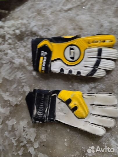 Вратарские перчатки Larsen