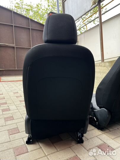 Сиденья от Hyundai Solaris