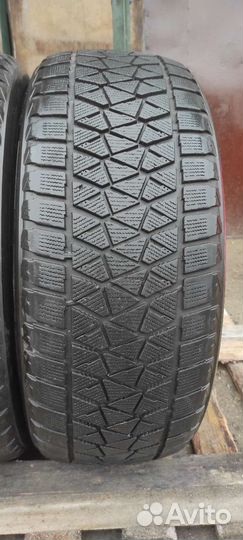 Bridgestone Blizzak DM-V2 275/50 R22 111T