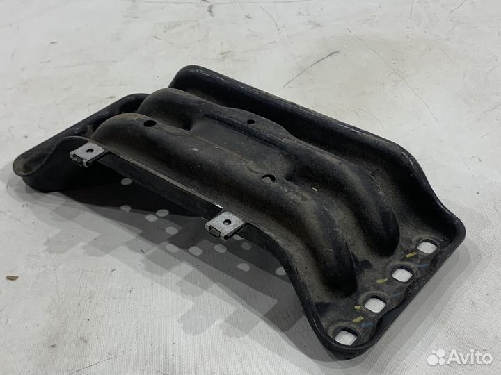 Кронштейн кпп Mercedes W213