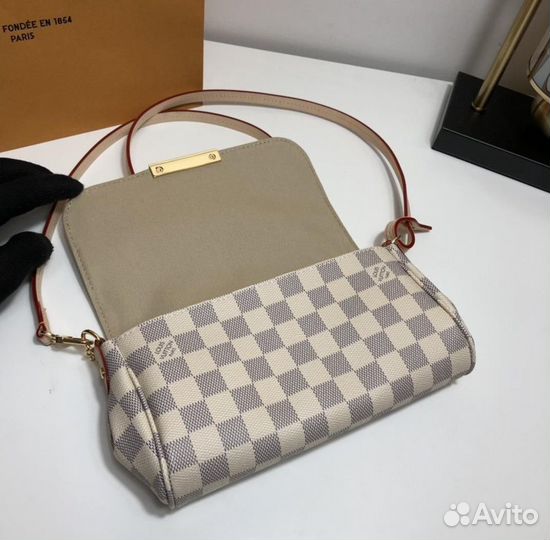 Женский клатч Louis Vuitton Favorite