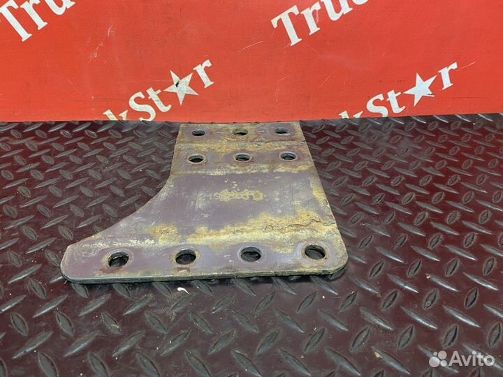 Кронштейн траверсы задней Renault T, Volvo FH