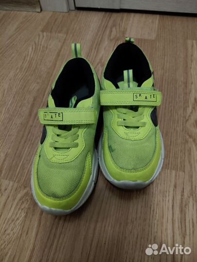 Кроссовки детские размер 30