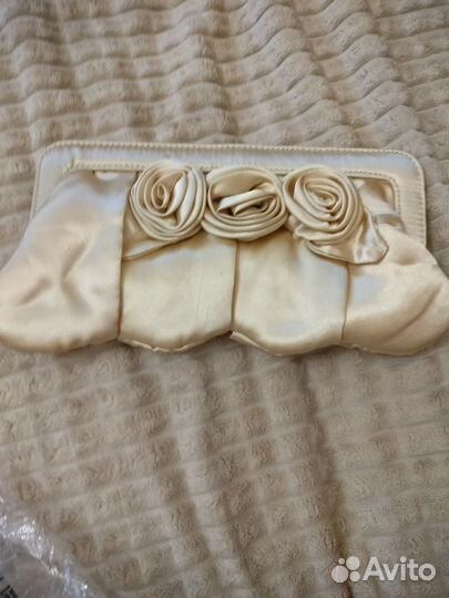 Клатч золотистый