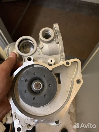 Помпа водяная охлаждения M62TU