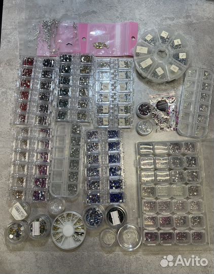 Стразы для маникюра