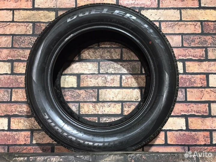Bridgestone Dueler H/P Sport 215/60 R17