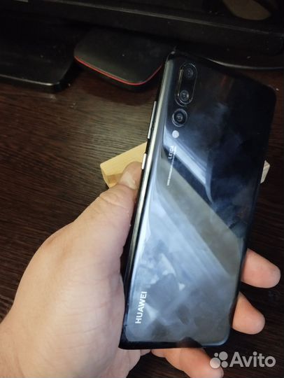 HUAWEI P20 Pro, 6/64 ГБ
