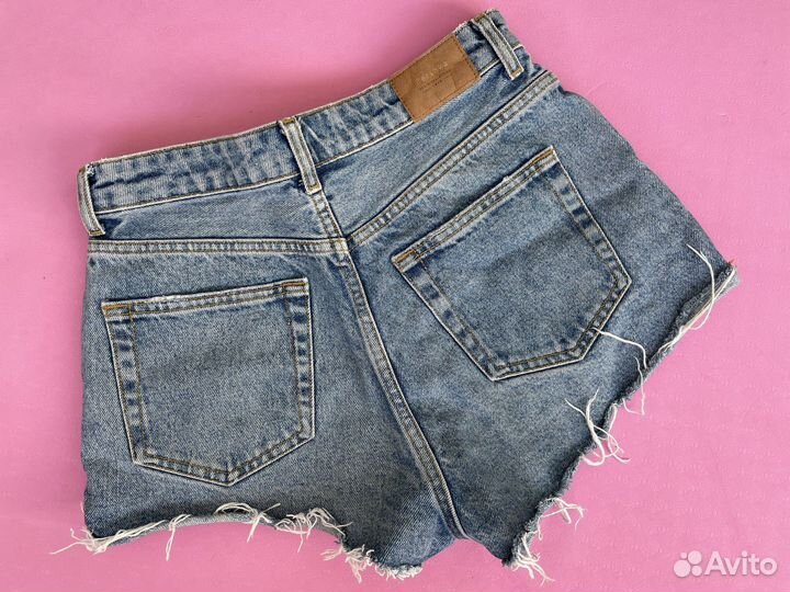 Джинсовые шорты Bershka S 42 женские