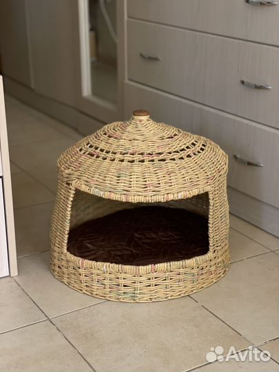 Лежанки для собак и кошек