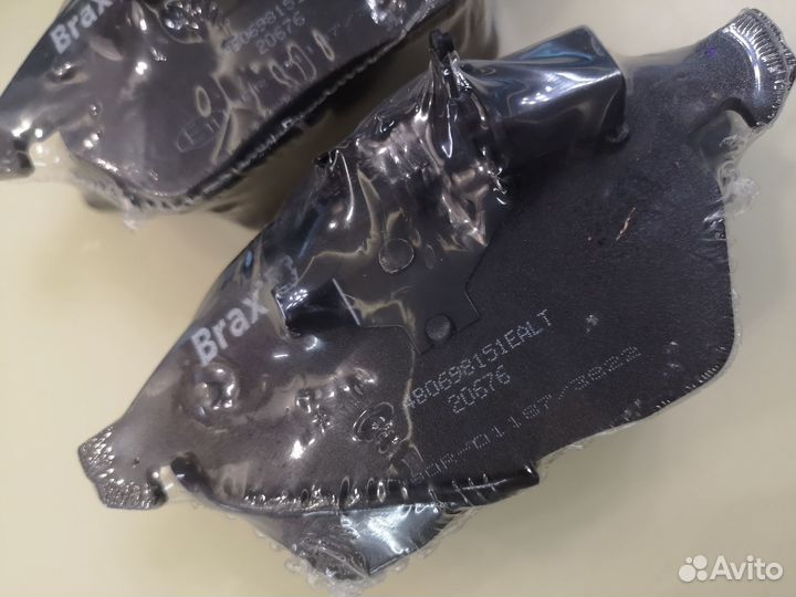 Тормозные колодки audi/volkswagen новые