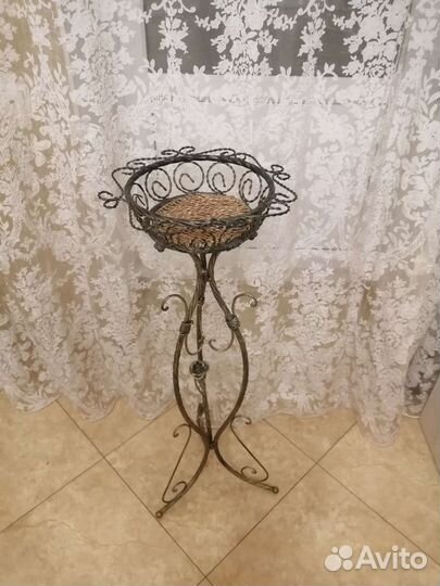 Подставка для цветов