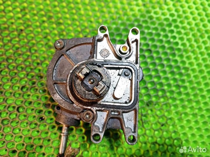 Вакуумный насос Opel Zafira