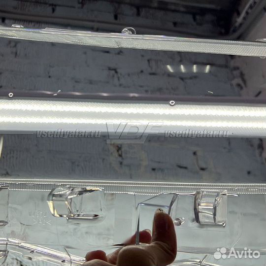 Уцененное стекло для фары Toyota RAV 4 V (2018-202