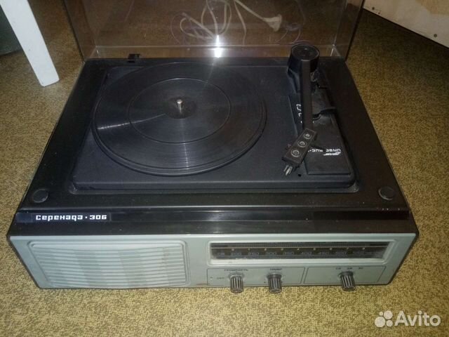 Проигрыватель винила 