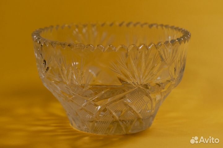 Хрустальные салатники и ваза