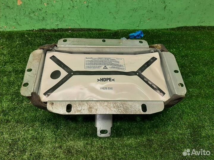 Подушка безопасности в торпедо Peugeot 407 (6E) 2