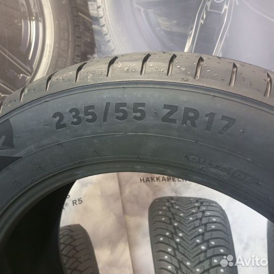 Ikon Tyres Autograph Ultra 2 235/55 R17 103Y