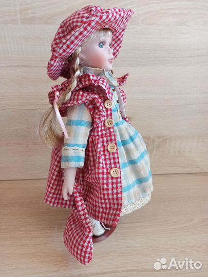 Кукла керамическая коллекционная