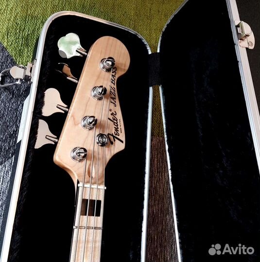 Кейс новый для бас-гитары / Кофр / Чехол