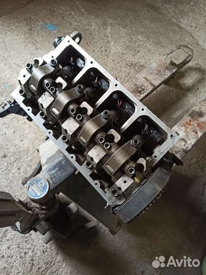 Двигатель, гбц VW Passat B6 1.9 bkc