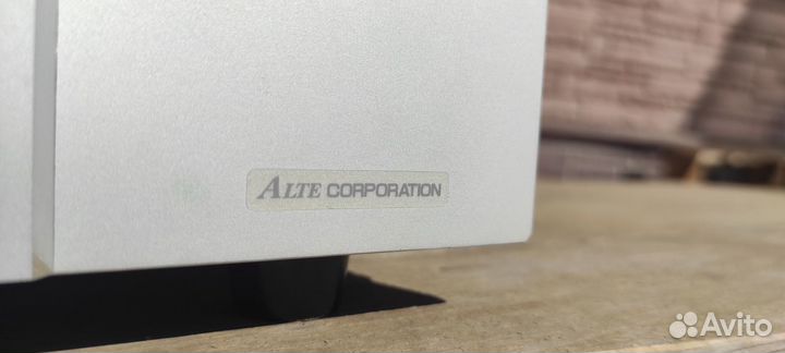 Altes LA202 Усилитель мощности - моноблоки