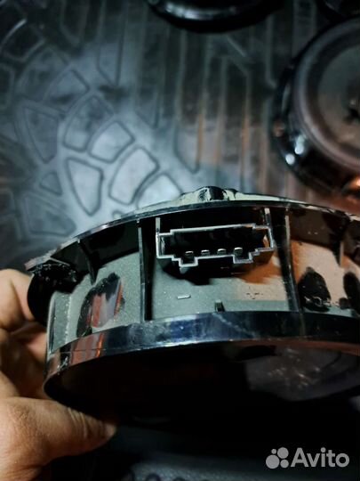 Колонки на фольцваген поло