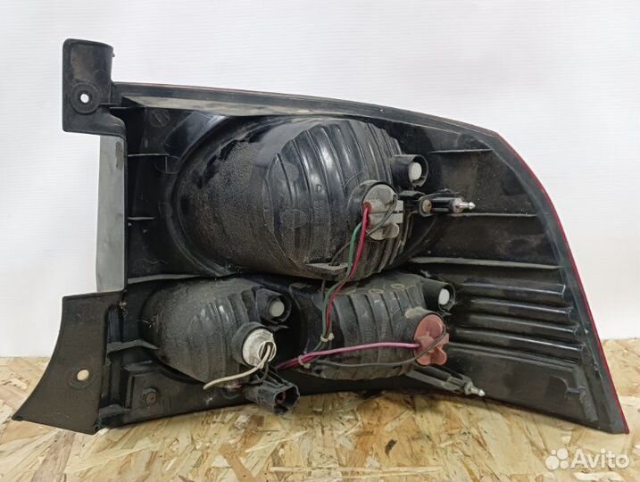 Фонарь левый Ssang Yong Actyon 1 D20DT 2009