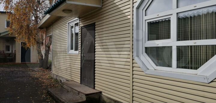 Дом 767,8 м² на участке 21,3 сот.