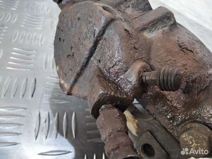 Суппорт передний правый Рено Сценик 2